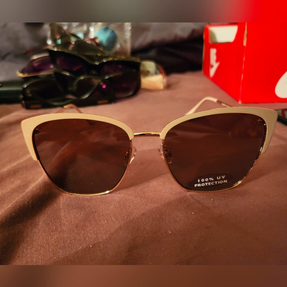Uv sunnies